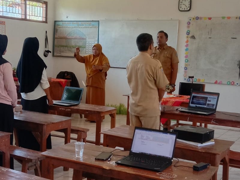 Pembahasan kurikulum sekolah